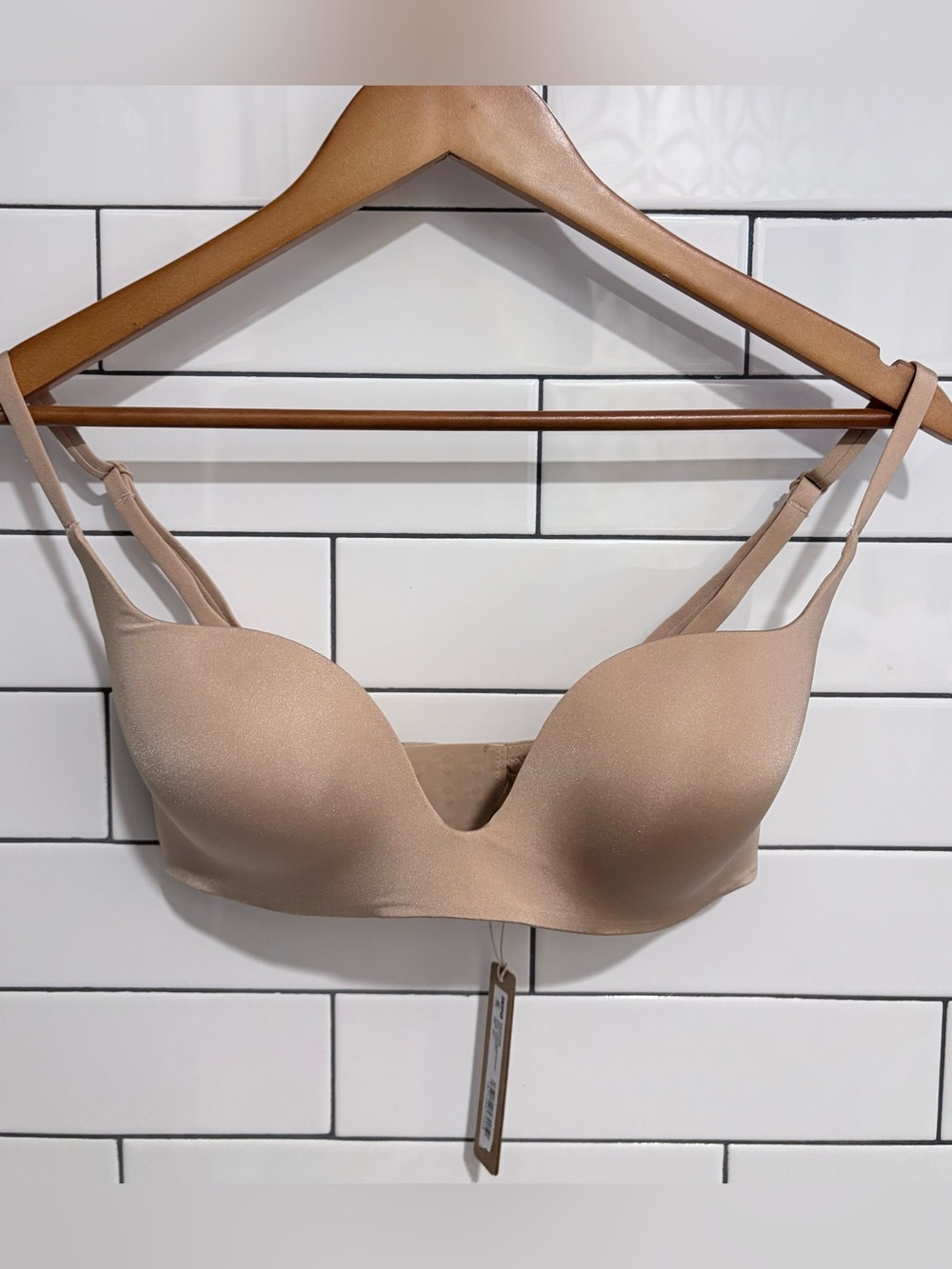 SKIMS Smooth Nude Plunge Bra 34D - Picture 3 of 5